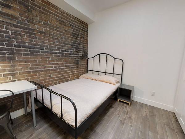 Colocation / Appartement 4 pièces de 100 m², Montréal / Photo 13