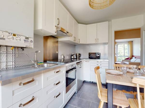 Colocation / Appartement 6 pièces de 98 m², Saint-Denis, 10 Rue des Boucheries, / Photo 2