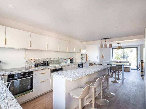 Colocation / Maison 10 pièces de 296 m², Pessac, Avenue de la Paillère / Photo 2