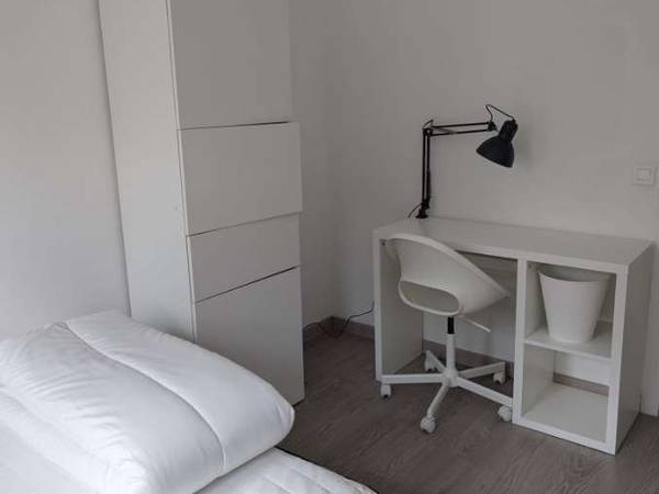 Colocation / Appartement 5 pièces de 84 m², Lille, Allée Antoine Watteau / Photo 2