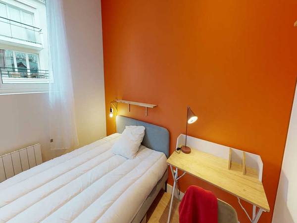 Colocation / Appartement 5 pièces de 110 m², Lille, Rue de Brigode / Photo 2