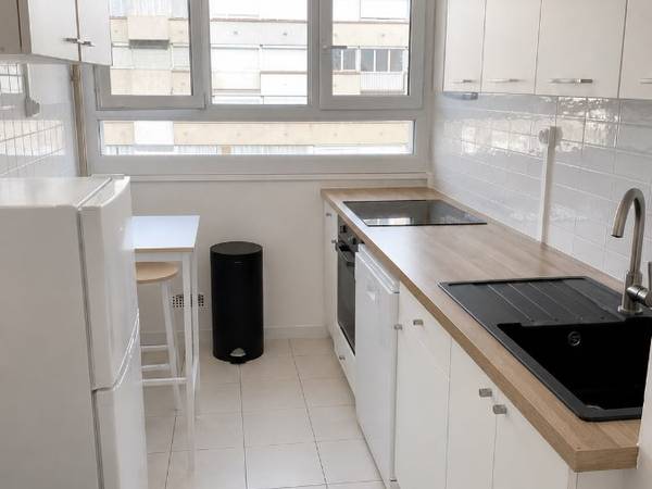 Location / Appartement 4 pièces de 71 m², Toulouse, Rue Paul Décamps / Photo 2
