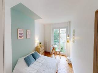 Colocation / Appartement 5 pièces de 100 m², Paris, Rue Claude Decaen
