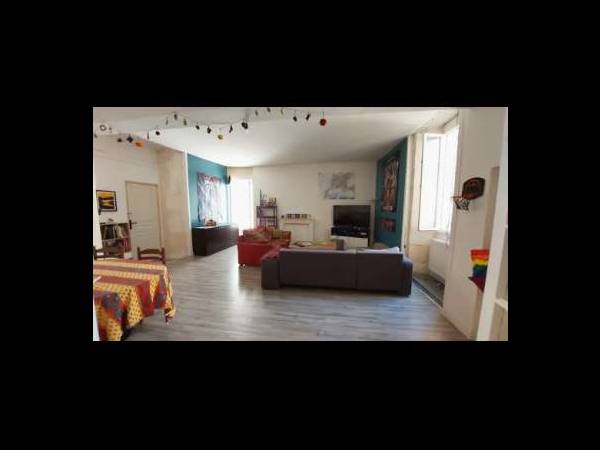 Colocation / Maison 7 pièces de 150 m², Angoulême, Rue Fanfrelin / Photo 2