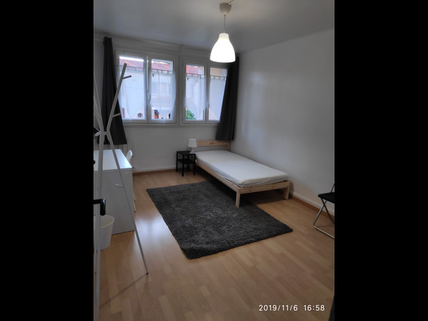 Colocation / Appartement 5 pièces de 72 m², Montpellier, Rue Paul Verlaine / Photo 2