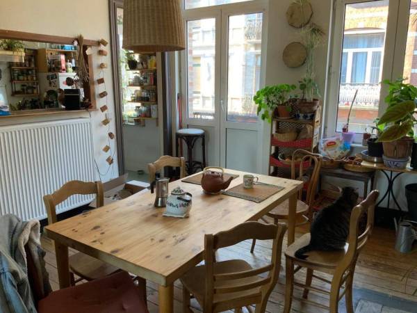 Colocation / Appartement 6 pièces de 90 m², Saint-Gilles, Rue de Bosnie / Photo 2