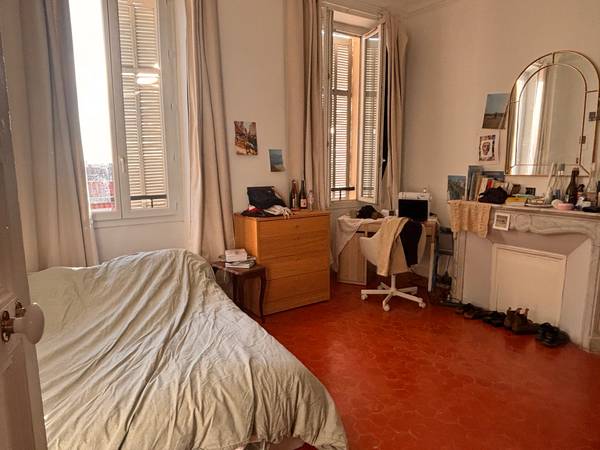 Sous-location / Appartement 7 pièces de 170 m², Marseille, Rue des Trois Rois / Photo 2