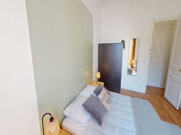 Colocation / Appartement 8 pièces de 250 m², Paris, Boulevard Malesherbes - Bat A / Photo 2