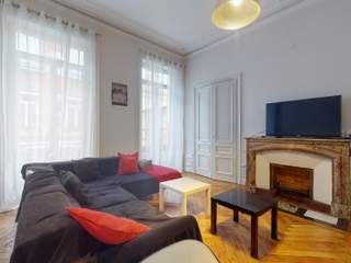 Location / Appartement 5 pièces de 120 m², Saint-Étienne, Rue Gambetta