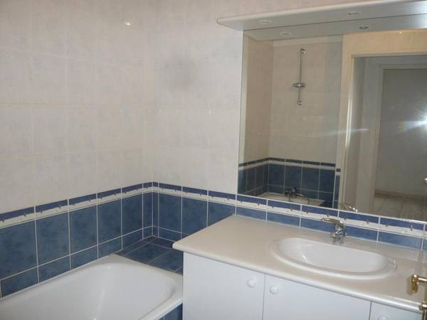 Location / Appartement 3 pièces de 78 m², Nîmes, Rue Notre Dame / Photo 6