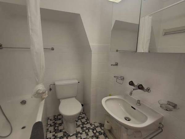 Location / Appartement 2 pièces de 38 m², Martigny, Rue des Villages / Photo 7