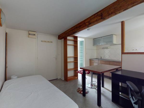 Location / Maison 1 pièce de 18 m², Amiens, Rue Jean Jaurès / Photo 2