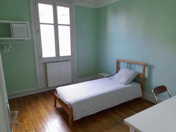 Location / Appartement 4 pièces de 65 m², Lyon, Avenue Berthelot / Photo 2