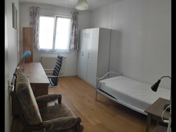 Colocation / Appartement 3 pièces de 62 m², Grenoble, Rue Aimé Berey / Photo 2
