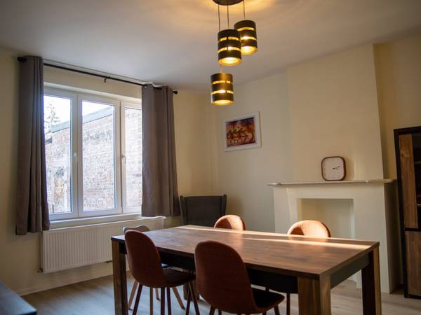 Colocation / Maison 9 pièces de 200 m², Charleroi, Rue Julien Durant / Photo 2