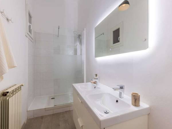 Colocation / Appartement 5 pièces de 115 m², Marseille, Rue Paradis / Photo 6