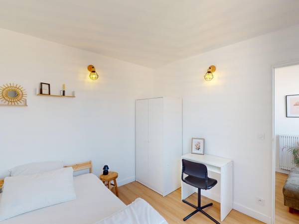 Colocation / Appartement 6 pièces de 88 m², Asnières-sur-Seine, Rue Robert Lavergne / Photo 2
