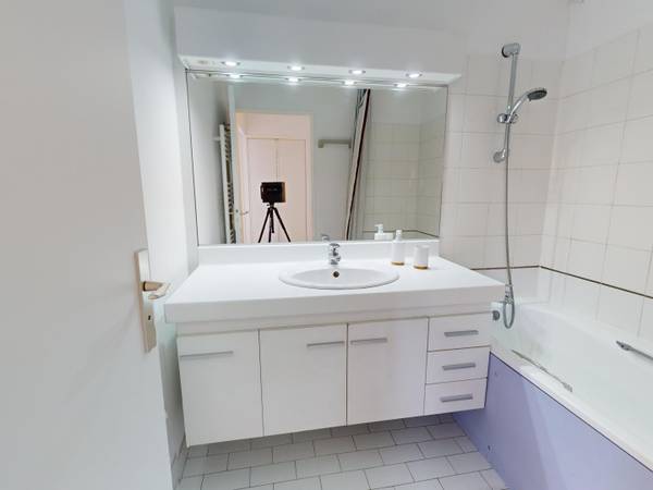 Location / Appartement 3 pièces de 70 m², Lyon, Rue Paul Bert / Photo 2