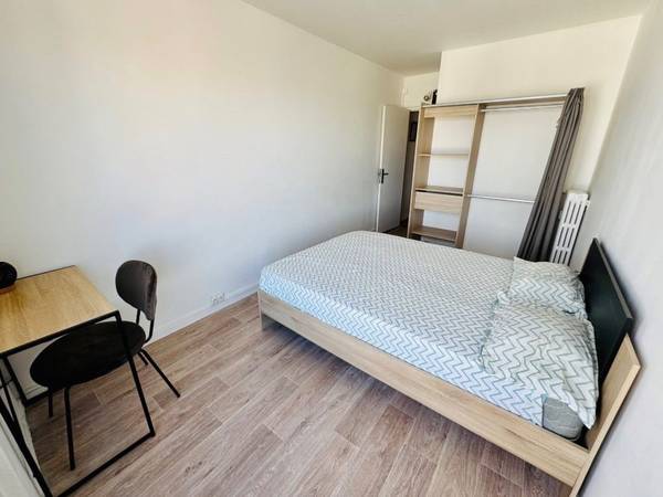 Colocation / Appartement 5 pièces de 88 m², Troyes, Cours Jacquin / Photo 2