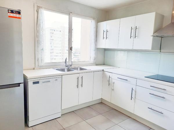 Colocation / Maison 5 pièces de 97 m², Rosny-sous-Bois, Rue Newton / Photo 2