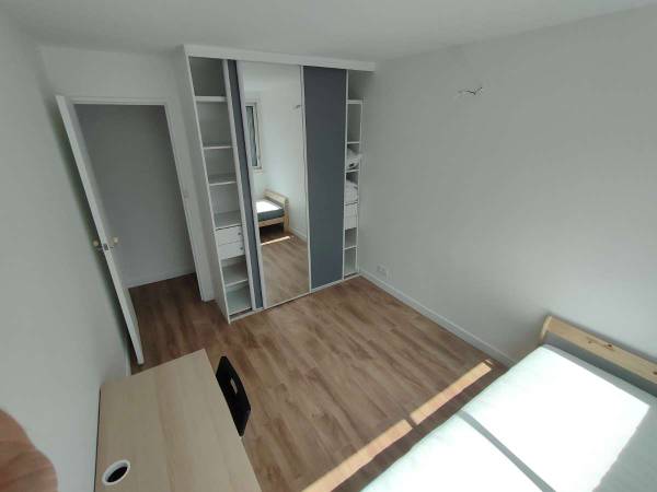 Colocation / Appartement 6 pièces de 73 m², Massy, Avenue Carnot / Photo 2