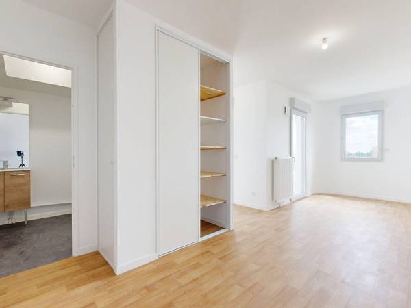 Location / Appartement 1 pièce de 24 m², Dijon, Avenue du Drapeau / Photo 2
