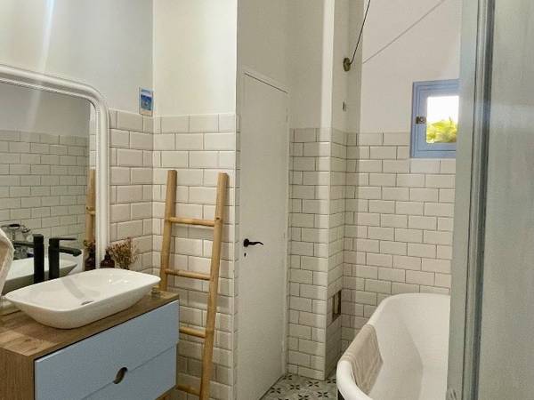 Location / Appartement 2 pièces de 60 m², Marseille, Rue Paradis / Photo 2