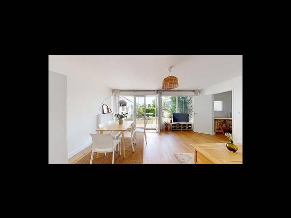 Location / Appartement 6 pièces de 119 m², Angers, Rue François Cevert / Photo 2