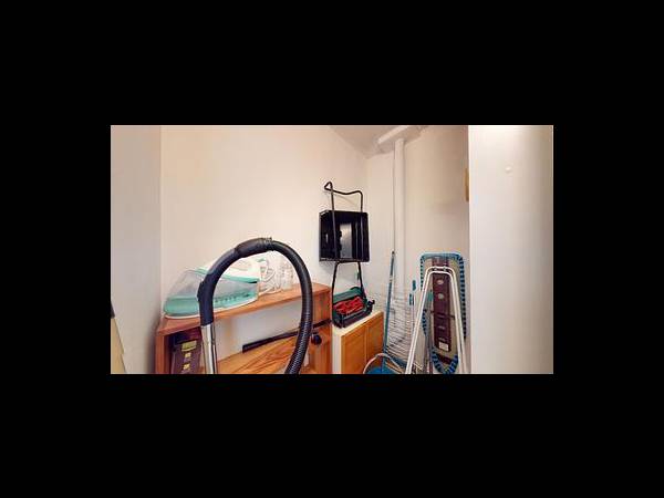 Location / Appartement 6 pièces de 119 m², Angers, Rue François Cevert / Photo 12