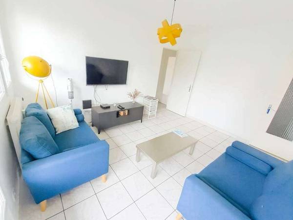 Flatsharing / 5-bedroom flat · 66 m², Saint-Genis-Laval, Rue des Collonges / Photo 2