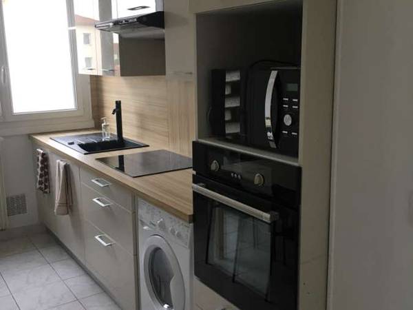 Flatsharing / 5-bedroom flat · 66 m², Saint-Genis-Laval, Rue des Collonges / Photo 8