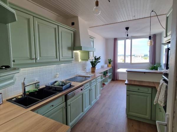 Colocation / Appartement 5 pièces de 111 m², Lyon, Rue Philippe Fabia / Photo 2