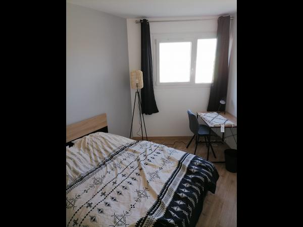 Colocation / Appartement 6 pièces de 83 m², Champs-sur-Marne, Allée Paul Langevin / Photo 10