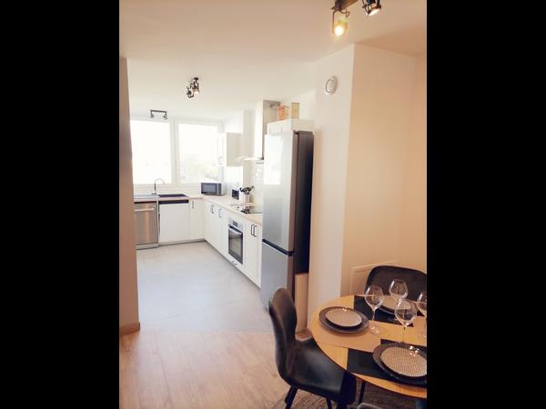 Colocation / Appartement 6 pièces de 83 m², Champs-sur-Marne, Allée Paul Langevin / Photo 2