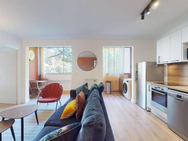 Colocation / Appartement 5 pièces de 84 m², Aix-en-Provence, 3 Avenue du Four d'Eyglun / Photo 2