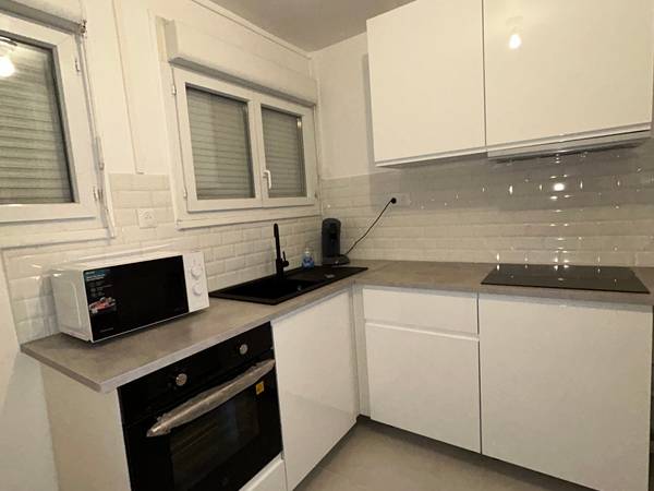Colocation / Appartement 4 pièces de 70 m², Toulouse, Avenue des Mazades / Photo 2