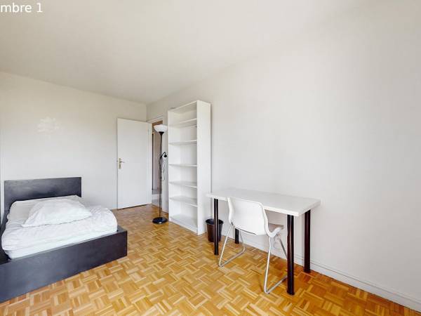 Colocation / Appartement 5 pièces de 87 m², Créteil / Photo 2