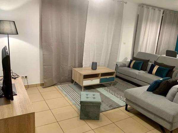 Colocation / Appartement 4 pièces de 81 m², Arras, Rue du Temple / Photo 2
