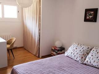 Room in a live-in landlord's home / 1 room house, Bègles