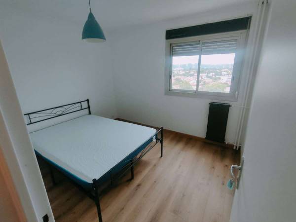 Colocation / Appartement 4 pièces de 75 m², Toulouse, Allée de Bellefontaine / Photo 3