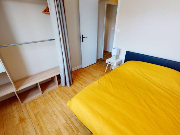 Colocation / Appartement 4 pièces de 68 m², Grenoble, Rue Dupleix / Photo 2