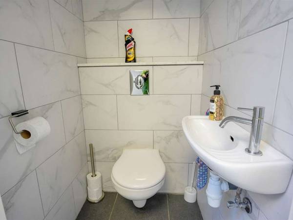 Colocation / Maison 9 pièces de 144 m², Liège, Rue Emile Verhaeren / Photo 9