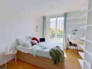 Coliving space / 3-bedroom flat · 78 m², Paris, Rue de Vaugirard