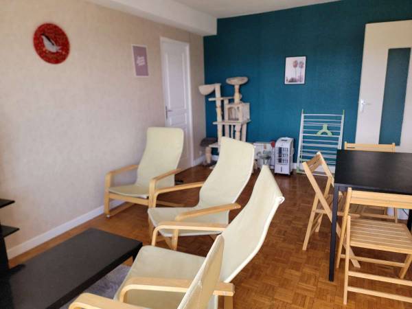 Colocation / Appartement 5 pièces de 82 m², Bron, Avenue Pierre Brossolette / Photo 2