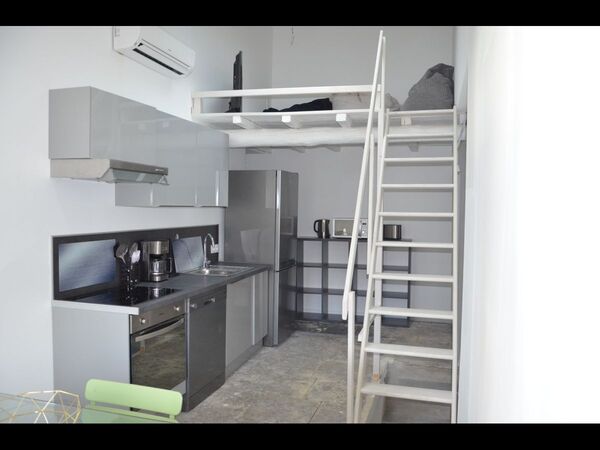 Colocation / Appartement 4 pièces de 75 m², Nîmes, Rue Villars / Photo 2
