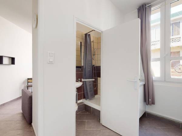 Location / Appartement 1 pièce de 21 m², Toulon, Avenue Maréchal Bugeaud / Photo 15