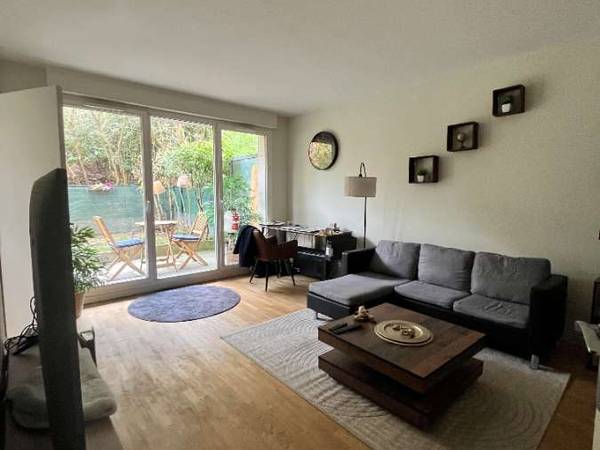 Location / Appartement 1 pièce de 40 m², Issy-les-Moulineaux, Boulevard Rodin / Photo 2