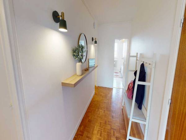 Colocation / Appartement 4 pièces de 90 m², Courbevoie, Avenue Marceau / Photo 19