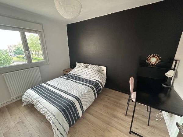 Colocation / Appartement 5 pièces de 80 m², Le Mans, Rue de l'Artois / Photo 2
