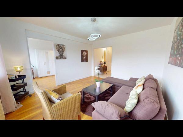 Location / Appartement 4 pièces de 76 m², Saint-Étienne, Rue Vaillant-Couturier / Photo 2